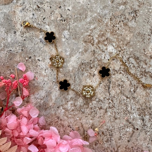 Gold-Toned Stainless Steel Black & Stones Flower Motif Bracelet - Picture 3 of 4